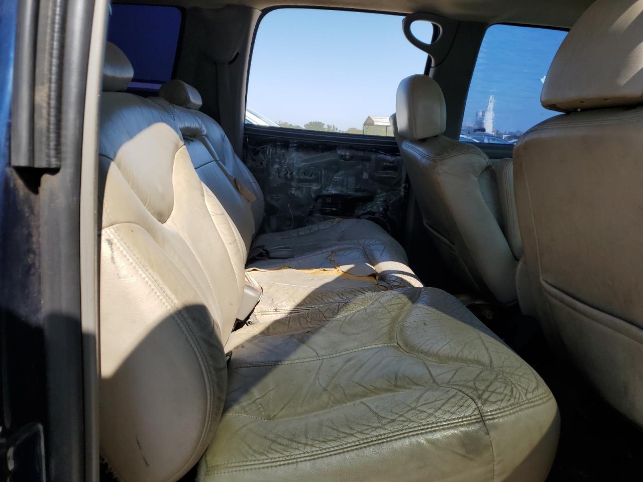 2000 GMC Yukon Xl K1500 VIN: 3GKFK16T3YG159005 Lot: 81383215