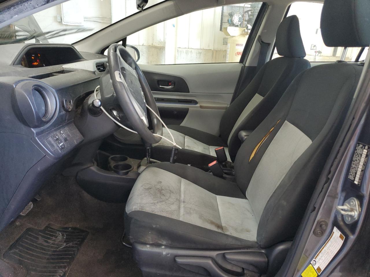 2012 Toyota Prius C VIN: JTDKDTB36C1514813 Lot: 81976945