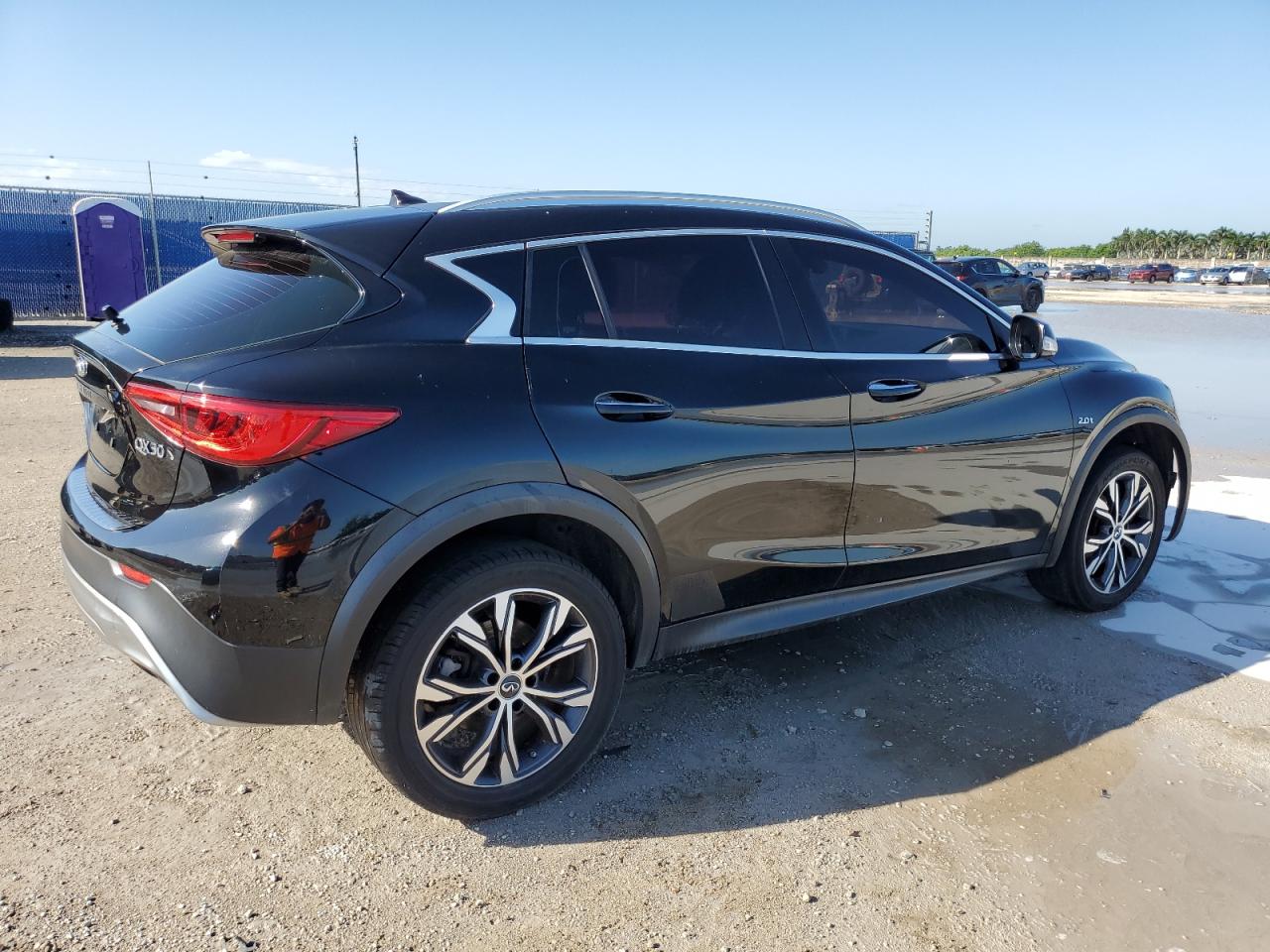 QX30 QX30