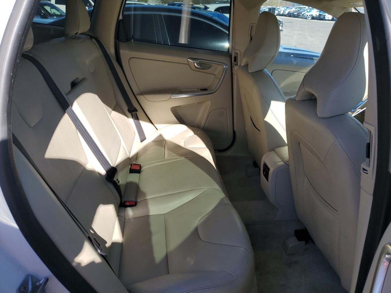 2016 Volvo Xc60 T5 Premier VIN: YV440MDK1G2782874 Lot: 87396655