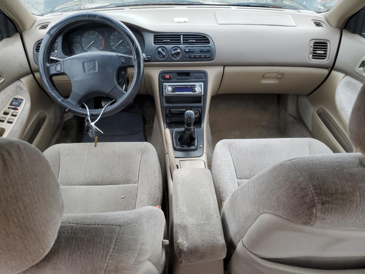 1996 Honda Accord Ex VIN: 1HGCD5559TA063830 Lot: 87412865