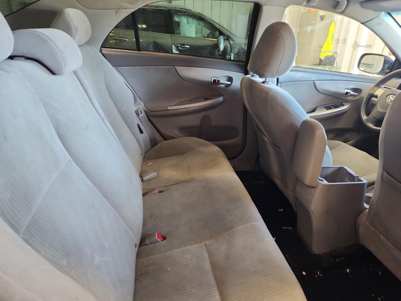 2010 Toyota Corolla Base VIN: 1NXBU4EE8AZ189835 Lot: 85002305