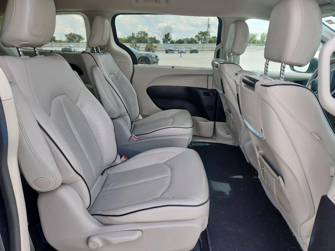 2018 Chrysler Pacifica Hybrid Limited VIN: 2C4RC1N76JR359130 Lot: 85514165