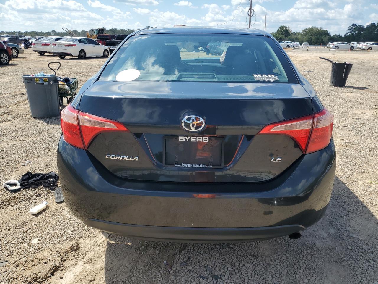 2017 Toyota Corolla L VIN: 2T1BURHE5HC863136 Lot: 82271385