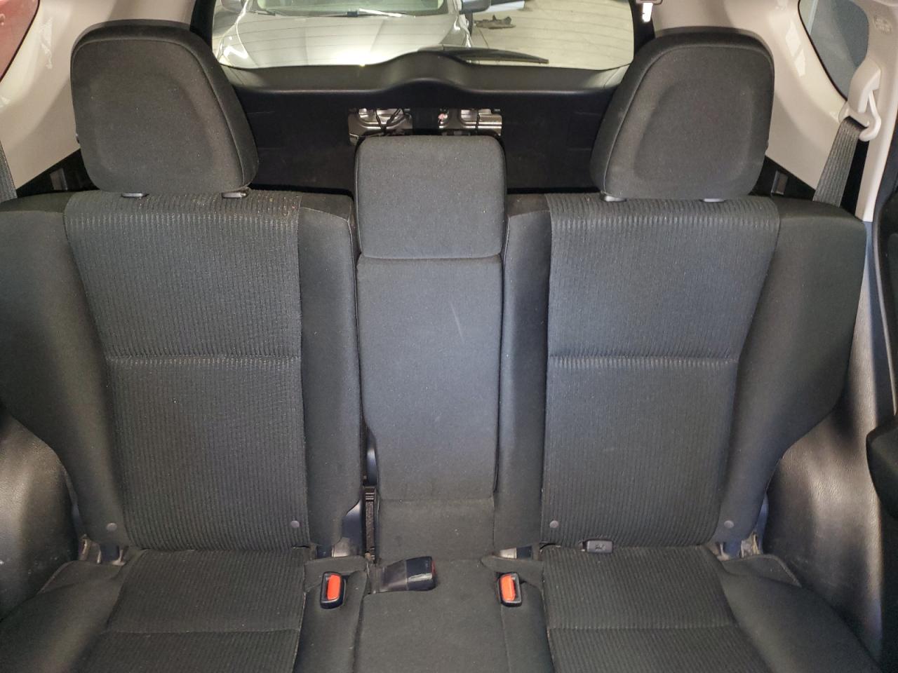 2017 Toyota Rav4 Le VIN: JTMBFREV4HJ143281 Lot: 85123605