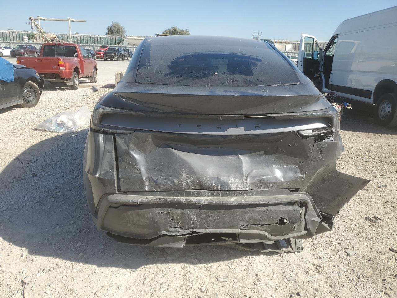 2026 Tesla Model Y VIN: 7SAYGDEE1TF341717 Lot: 82633675