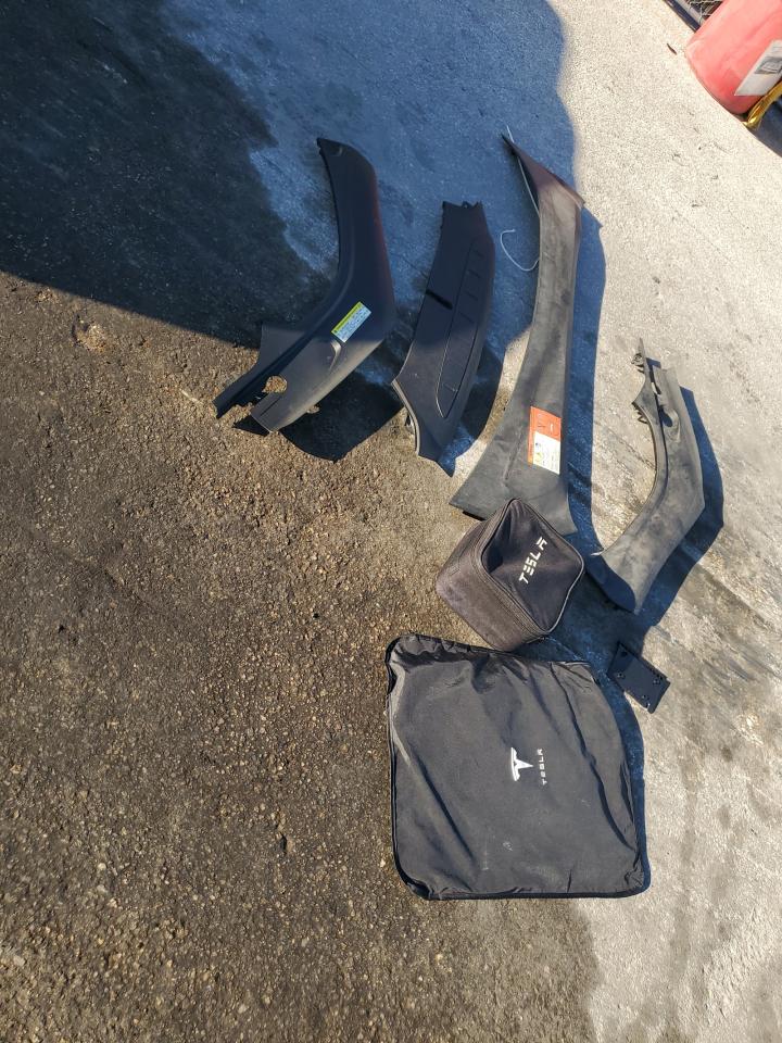 2016 Tesla Model X VIN: 5YJXCAE22GF004875 Lot: 87269055