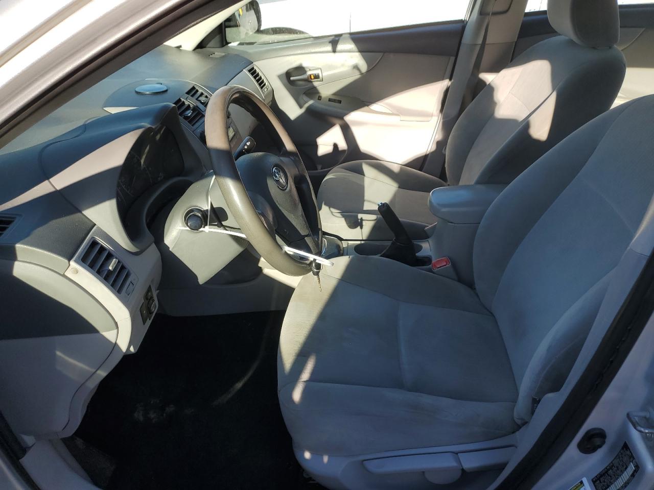 2010 Toyota Corolla Base VIN: 2T1BU4EE3AC367927 Lot: 82563445