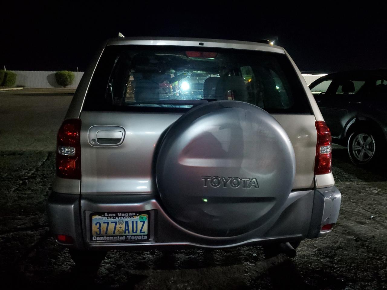 2004 Toyota Rav4 VIN: 026818 Lot: 85203695