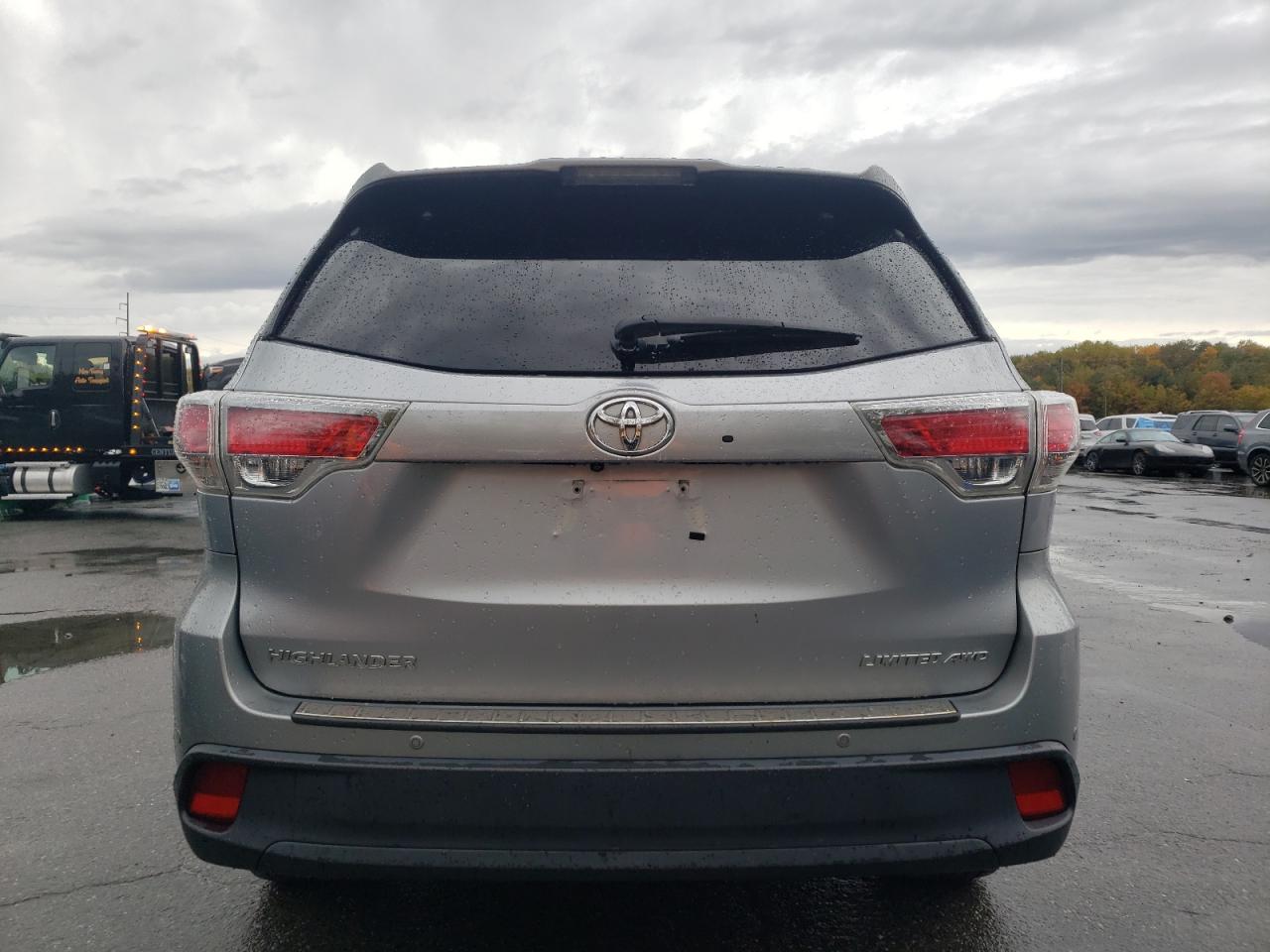 2014 Toyota Highlander Limited VIN: 5TDDKRFH8ES015380 Lot: 87381735