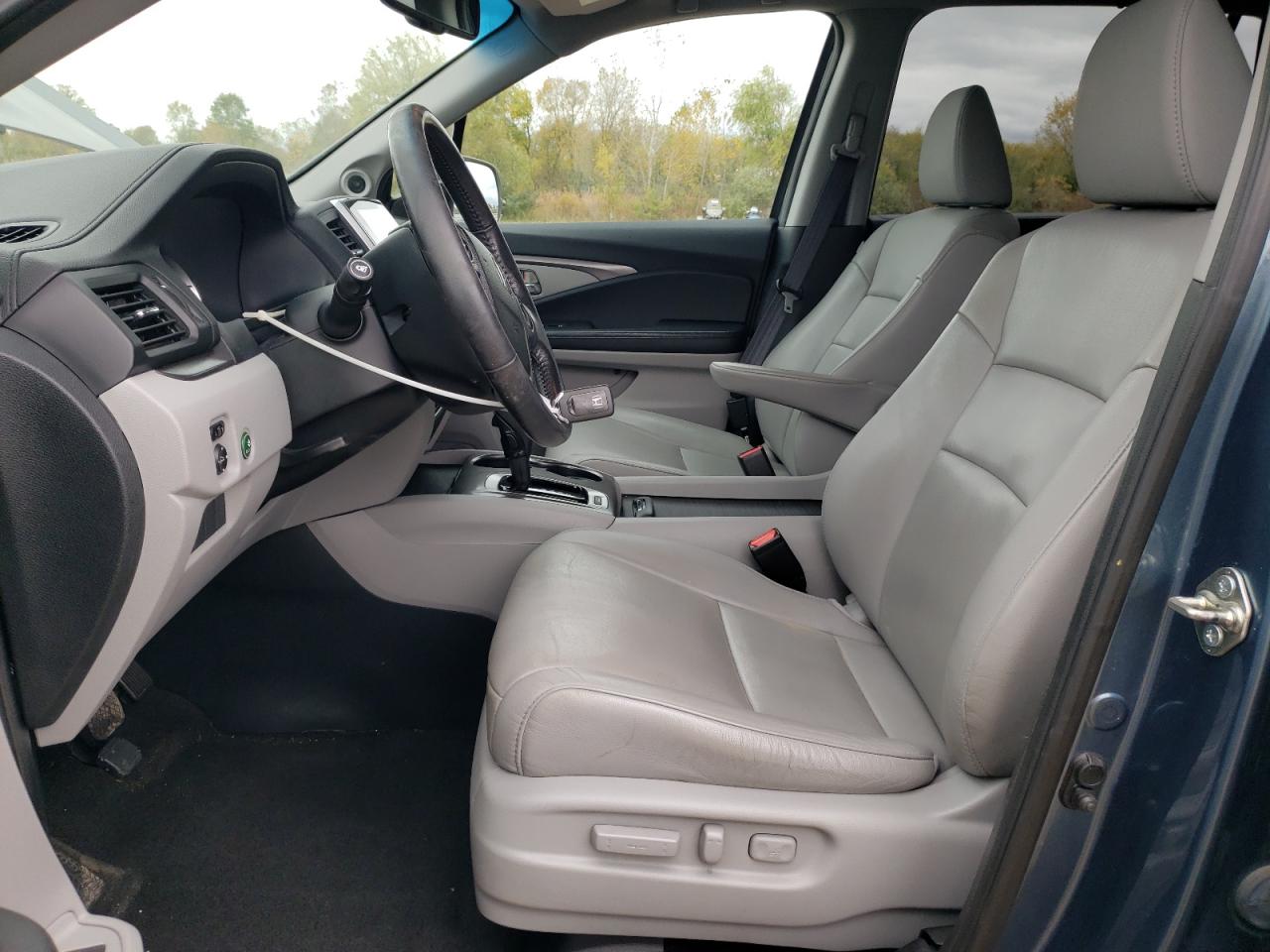 2017 Honda Pilot Exln VIN: 5FNYF6H72HB023699 Lot: 82439425