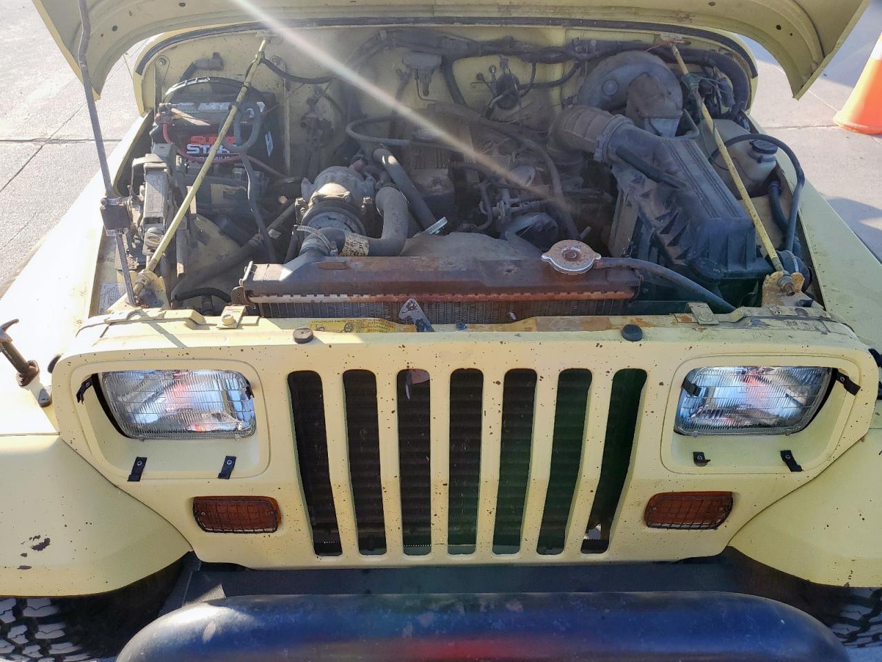 1992 Jeep Wrangler / Yj S VIN: 2J4FY19P1NJ537426 Lot: 85889035