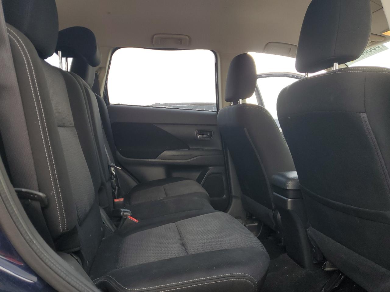 2018 Mitsubishi Outlander Es VIN: JA4AZ2A38JZ014847 Lot: 85383205