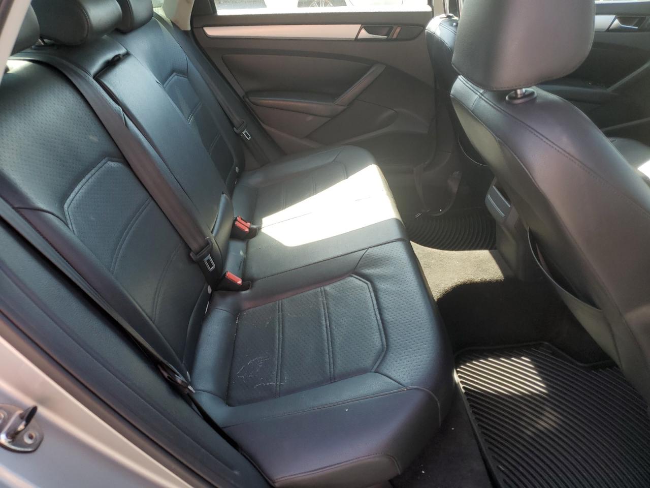 2012 Volkswagen Passat Se VIN: 1VWBP7A38CC038971 Lot: 84998435