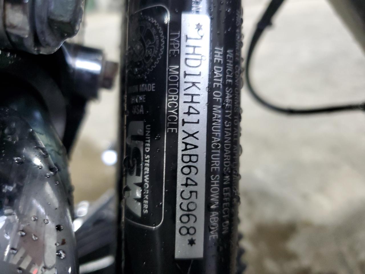 2010 Harley-Davidson Fltrx VIN: 1HD1KH41XAB645968 Lot: 90829145