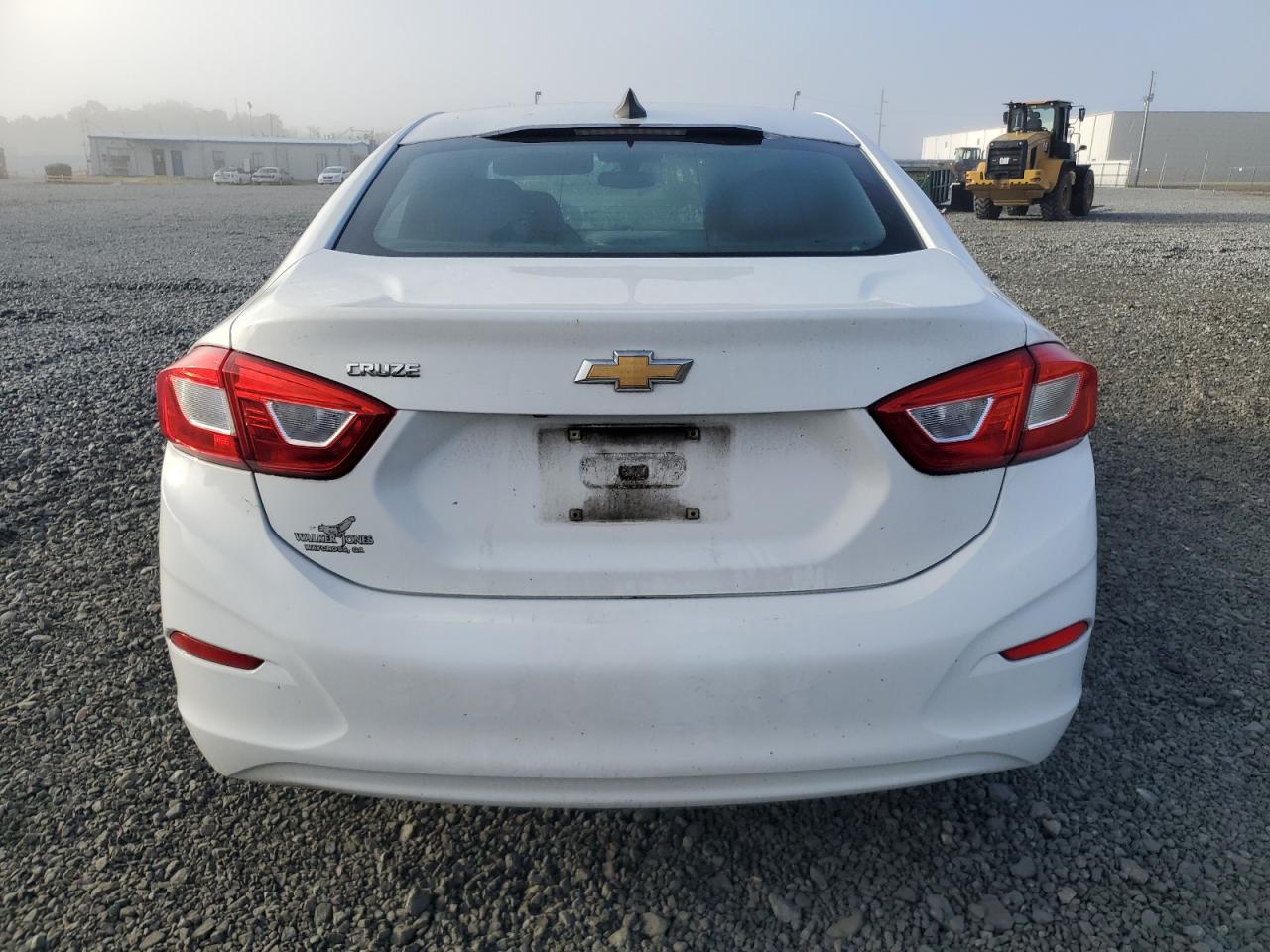 2017 Chevrolet Cruze Ls VIN: 1G1BC5SM2H7201889 Lot: 82338835