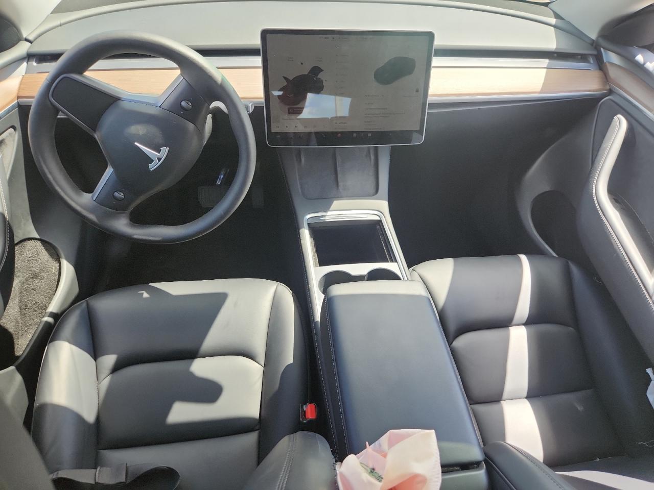 2024 Tesla Model Y VIN: 7SAYGDED3RF208845 Lot: 82191055