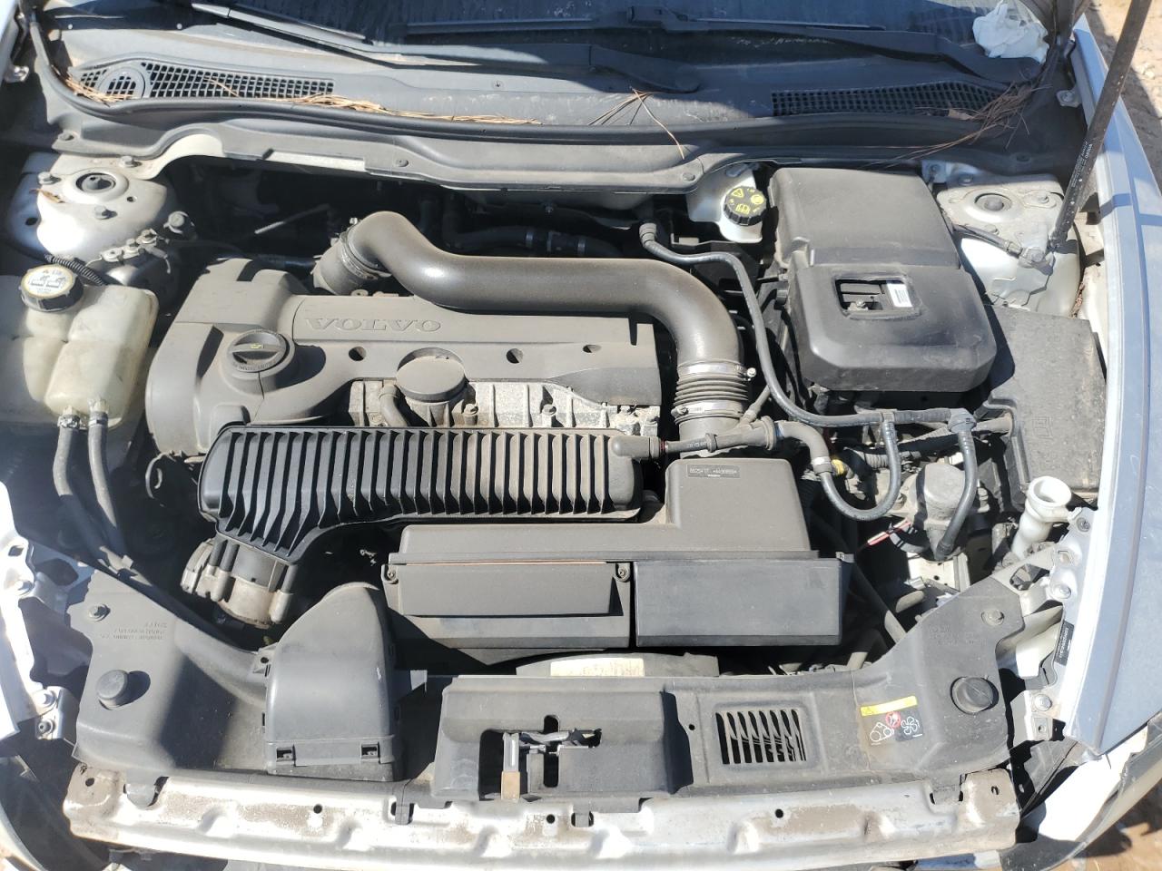 2011 Volvo S40 T5 VIN: YV1672MS0B2546070 Lot: 82730305