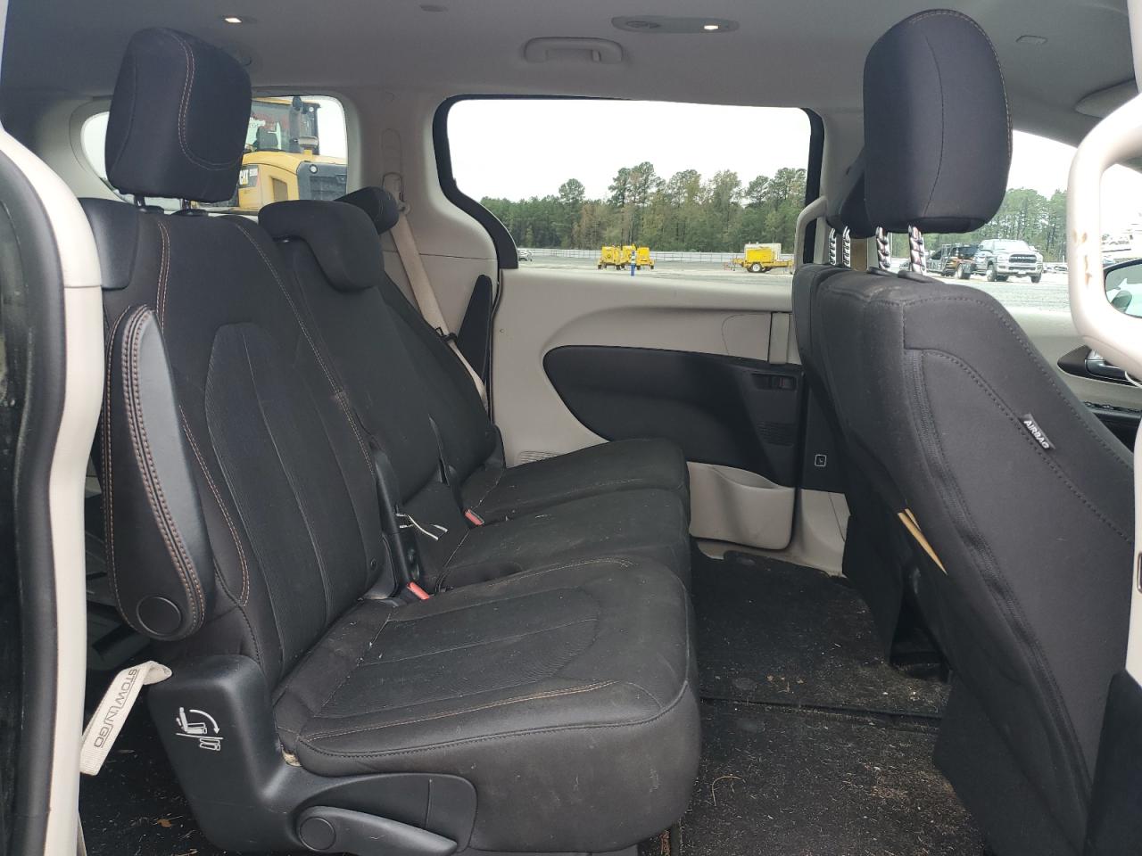 2017 Chrysler Pacifica Touring VIN: 2C4RC1DG5HR513676 Lot: 89794015