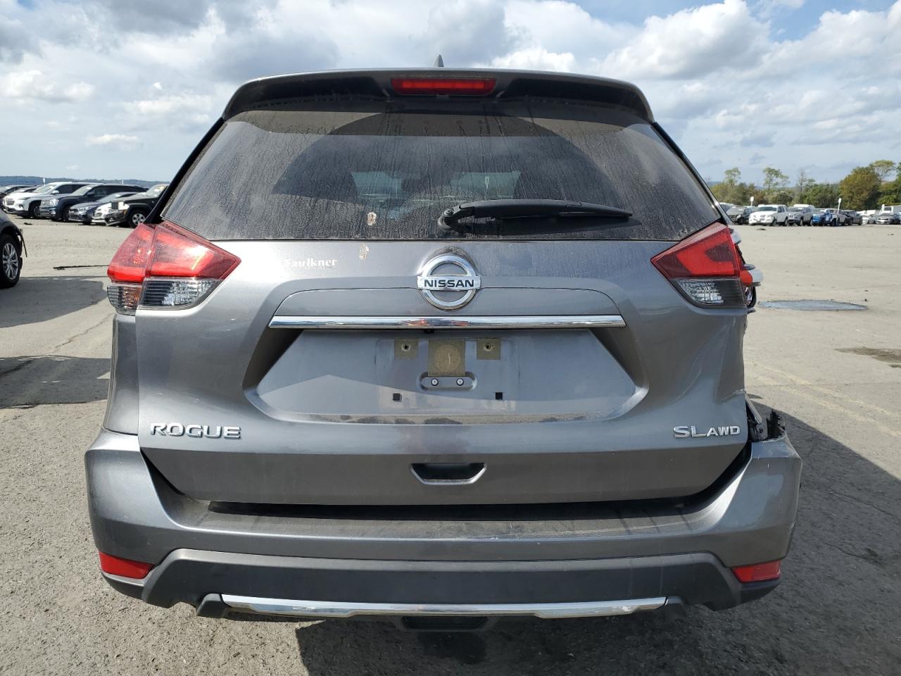 2018 Nissan Rogue S VIN: JN8AT2MV1JW316555 Lot: 85784585