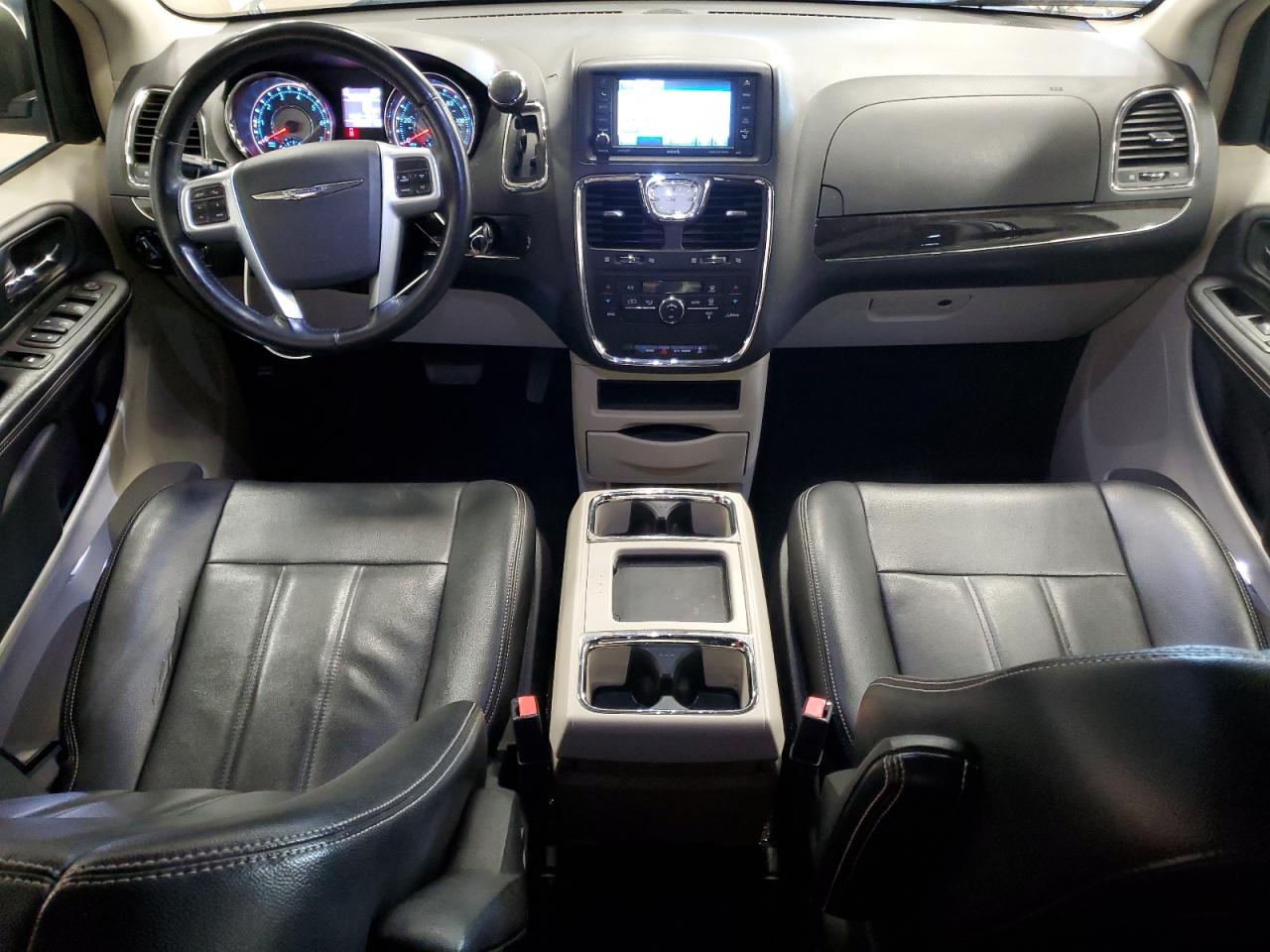 2013 Chrysler Town & Country Touring VIN: 2C4RC1BGXDR588676 Lot: 85728245