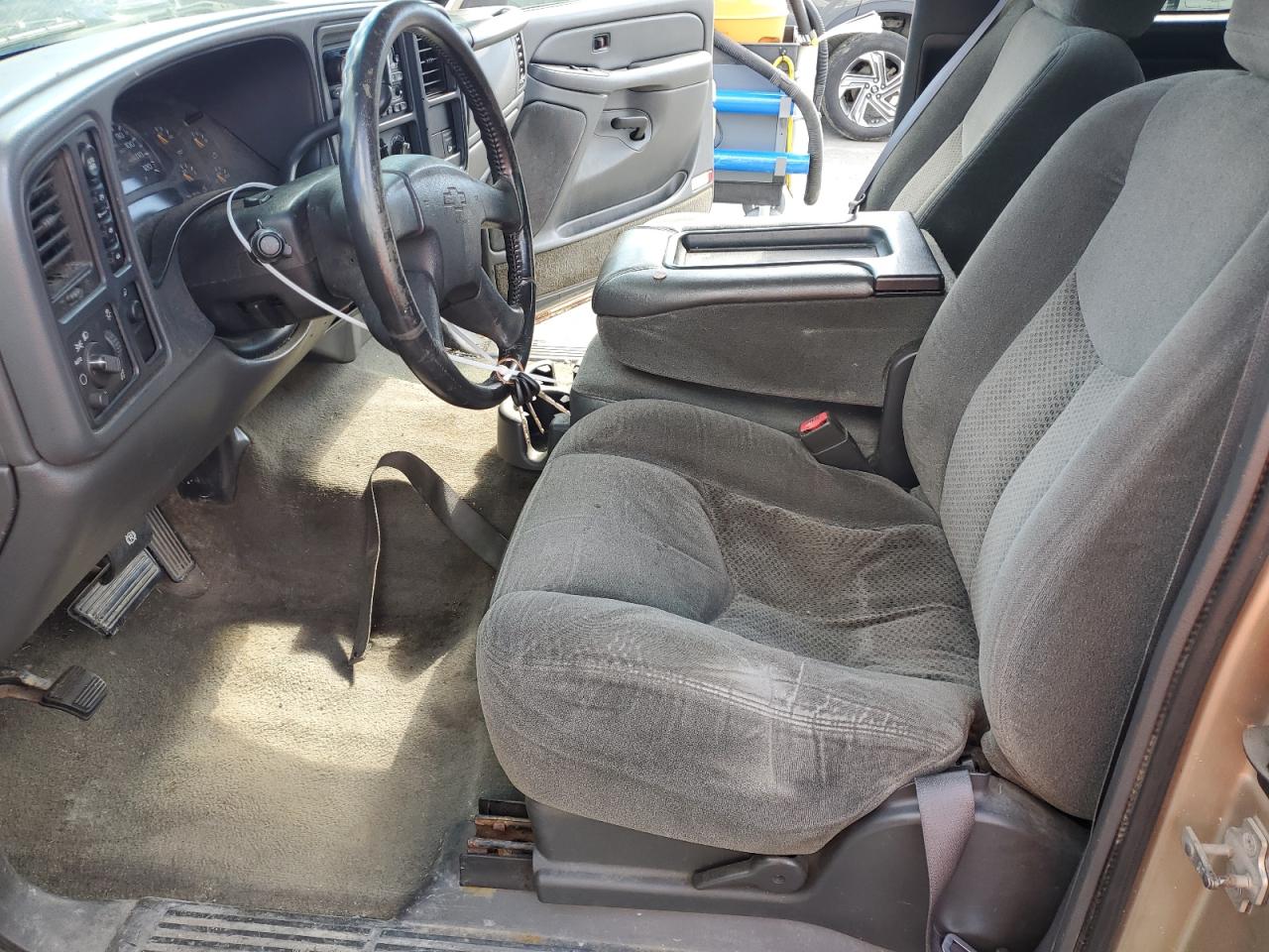 2004 Chevrolet Silverado K1500 VIN: 2GCEK19T241240759 Lot: 81834575