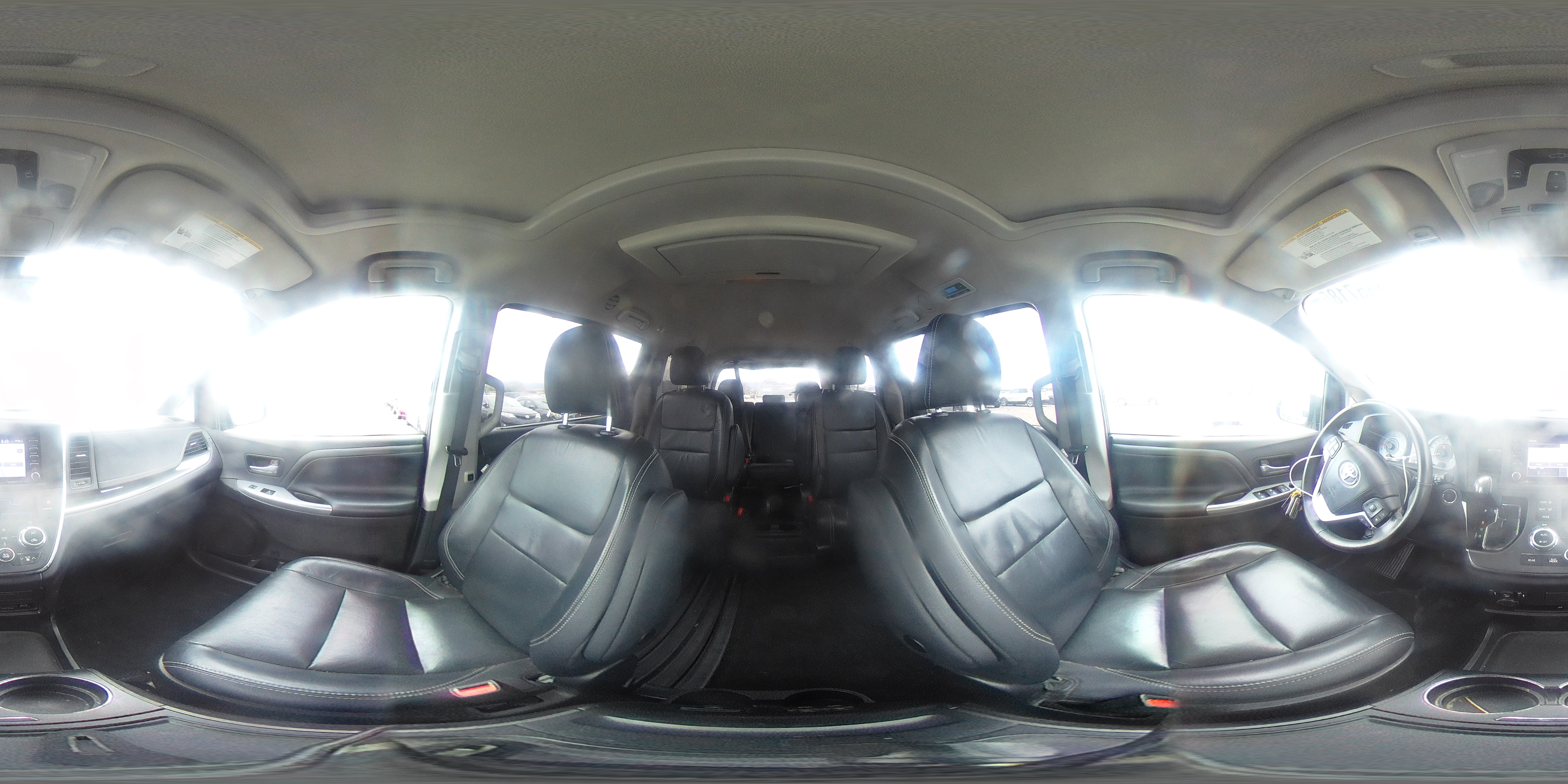 2018 Toyota Sienna Se VIN: 5TDXZ3DC0JS920400 Lot: 85857185