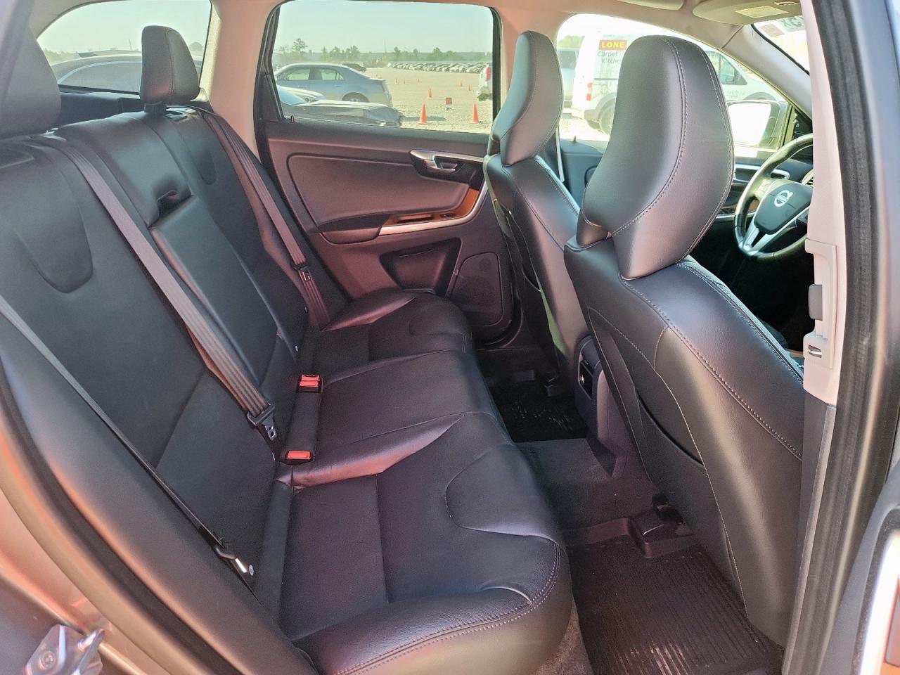 2017 Volvo Xc60 T5 Inscription VIN: YV440MDU3H2106669 Lot: 85701975