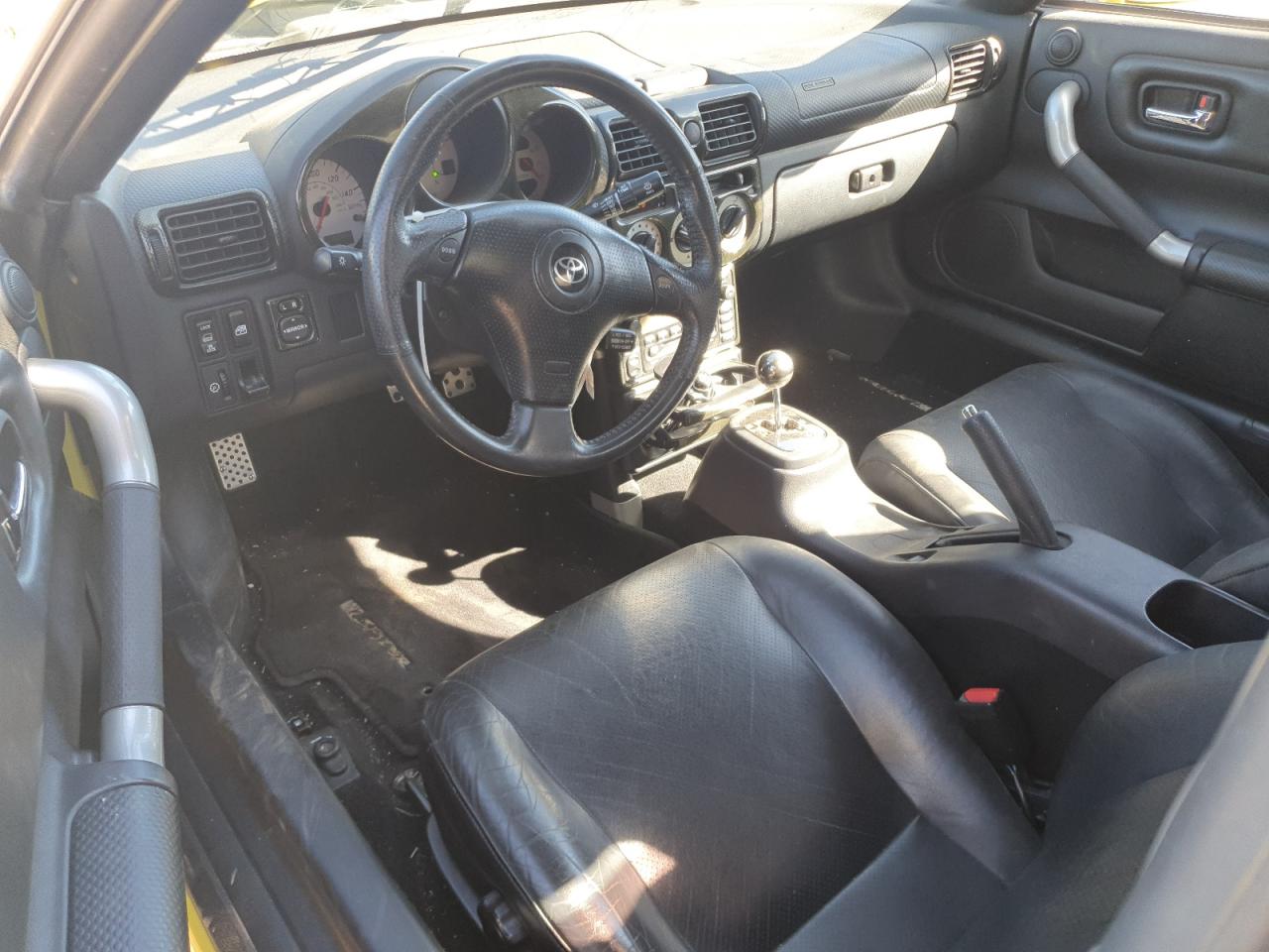 2002 Toyota Mr2 Spyder VIN: JTDFR320120045353 Lot: 81998055