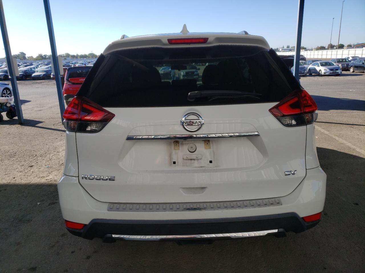 2017 Nissan Rogue S VIN: 5N1AT2MT5HC888732 Lot: 85650565