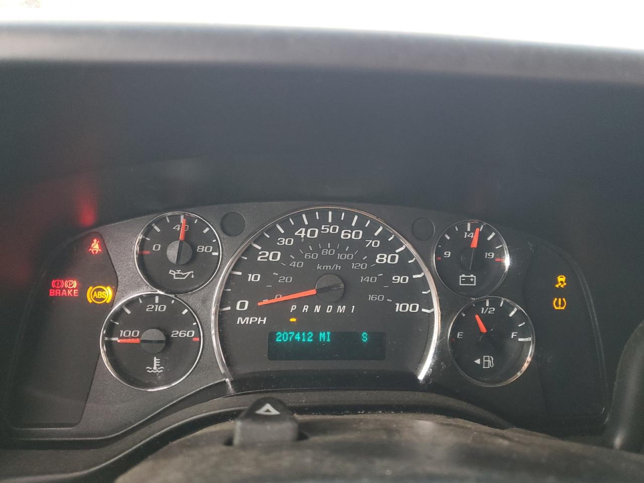 2014 Chevrolet Express G2500 Delivery Van VIN: 1GCWGFFAXE1174216 Lot: 82494745