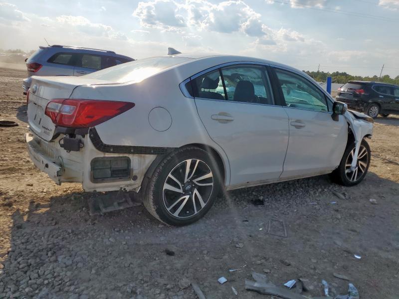 SUBARU LEGACY 2017 Белы