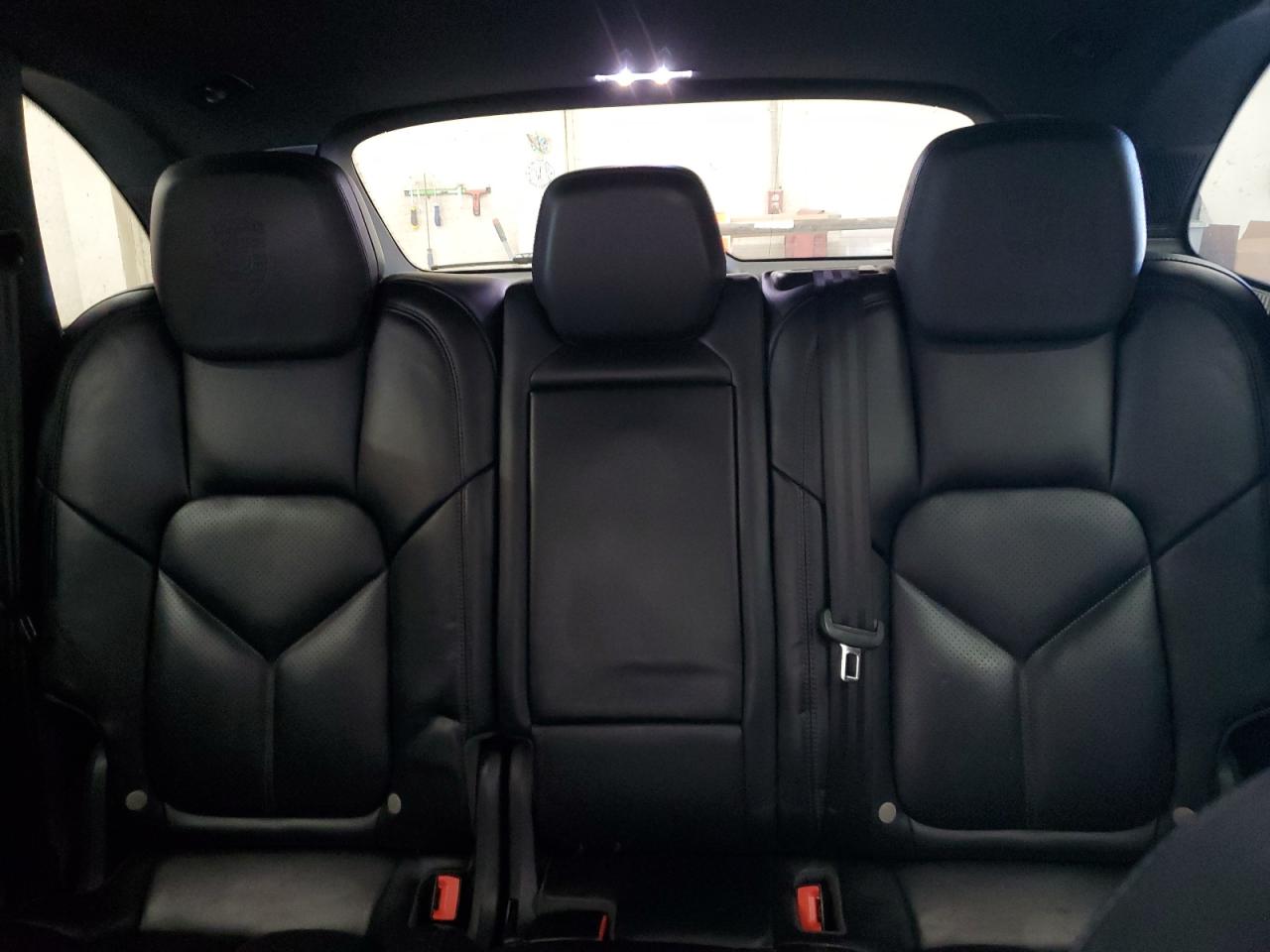 2017 Porsche Cayenne VIN: WP1AA2A27HKA80604 Lot: 85002495