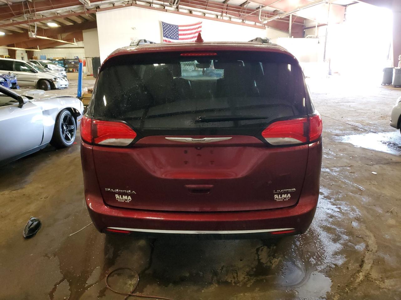 2017 Chrysler Pacifica Limited VIN: 2C4RC1GG8HR517670 Lot: 86470345