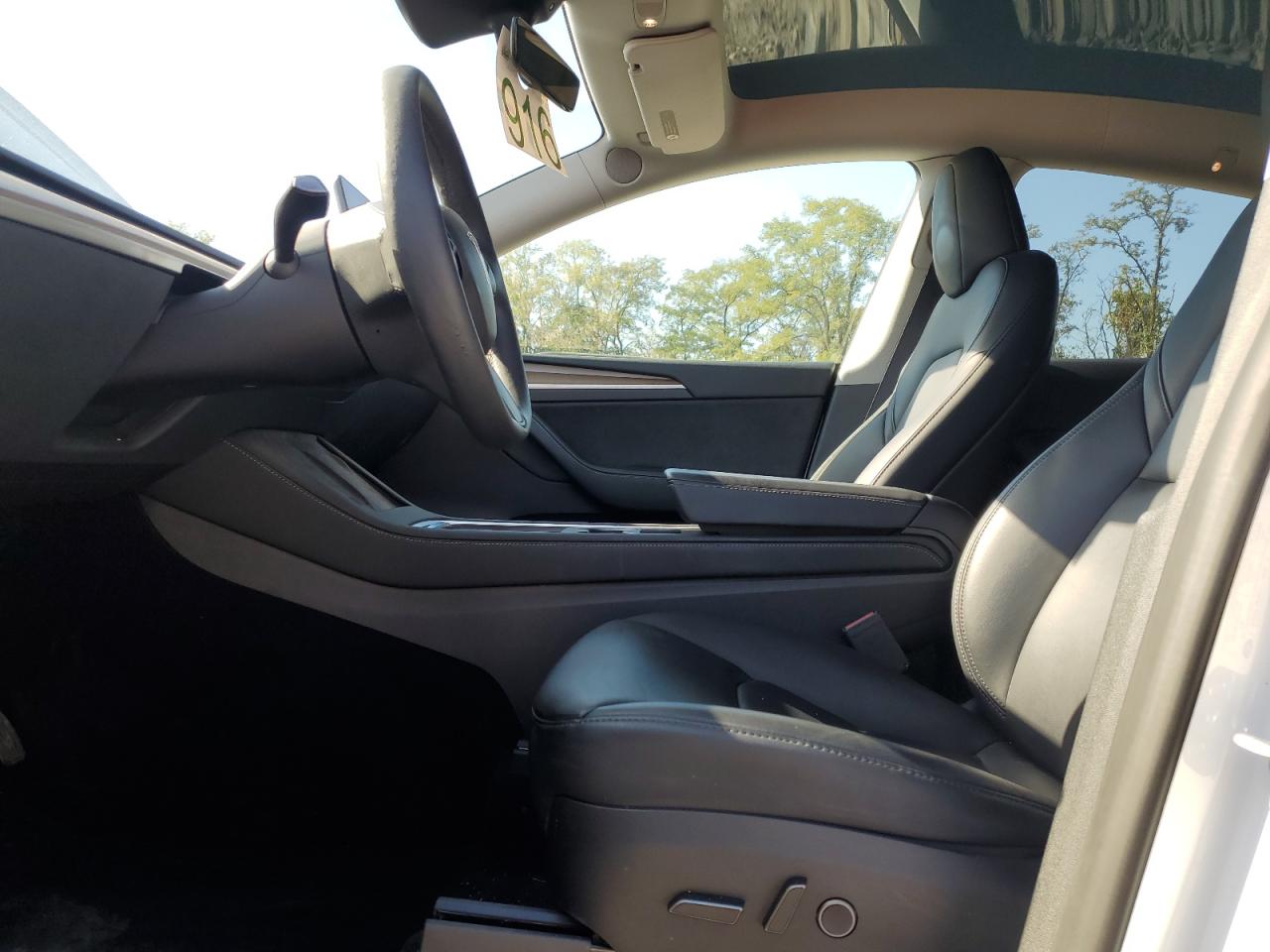 2023 Tesla Model Y VIN: 7SAYGDEE6PF751404 Lot: 84860345