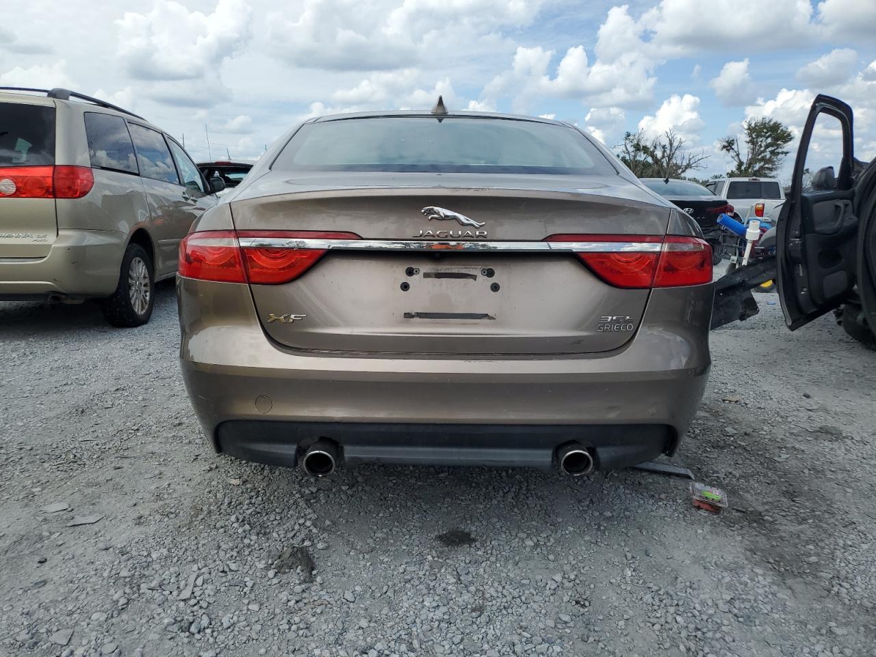 2017 Jaguar Xf Premium VIN: SAJBD4BV3HCY29086 Lot: 81974805