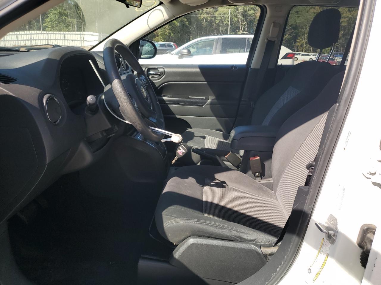 2011 Jeep Compass Sport VIN: 1J4NF1FB1BD235032 Lot: 85644095