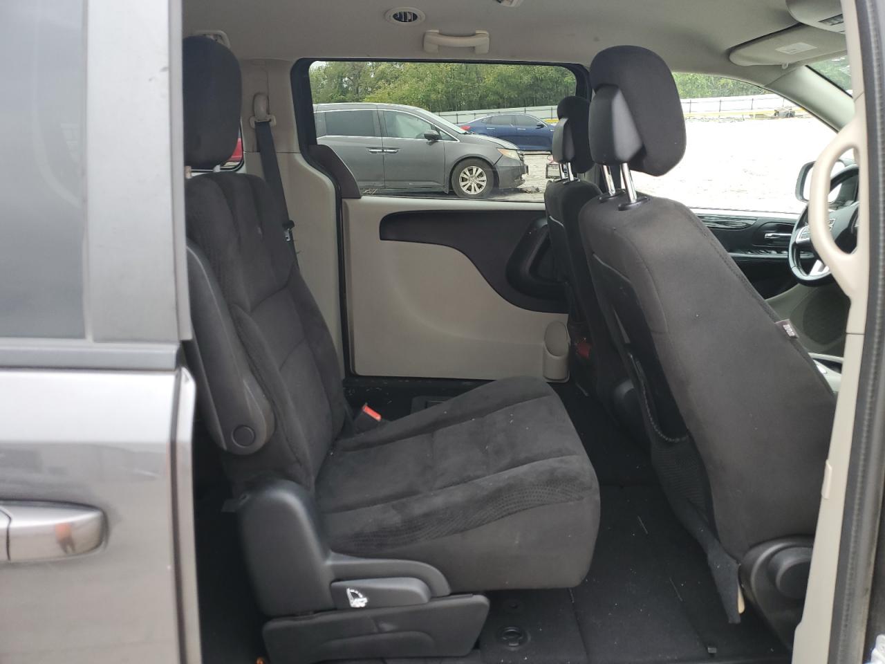 2016 Dodge Grand Caravan Sxt VIN: 2C4RDGCG8GR327923 Lot: 90227175