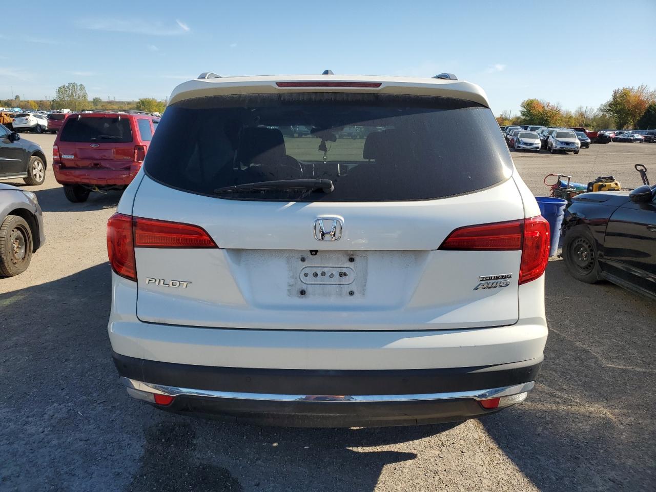 2016 Honda Pilot Touring VIN: 5FNYF6H98GB501186 Lot: 85890575