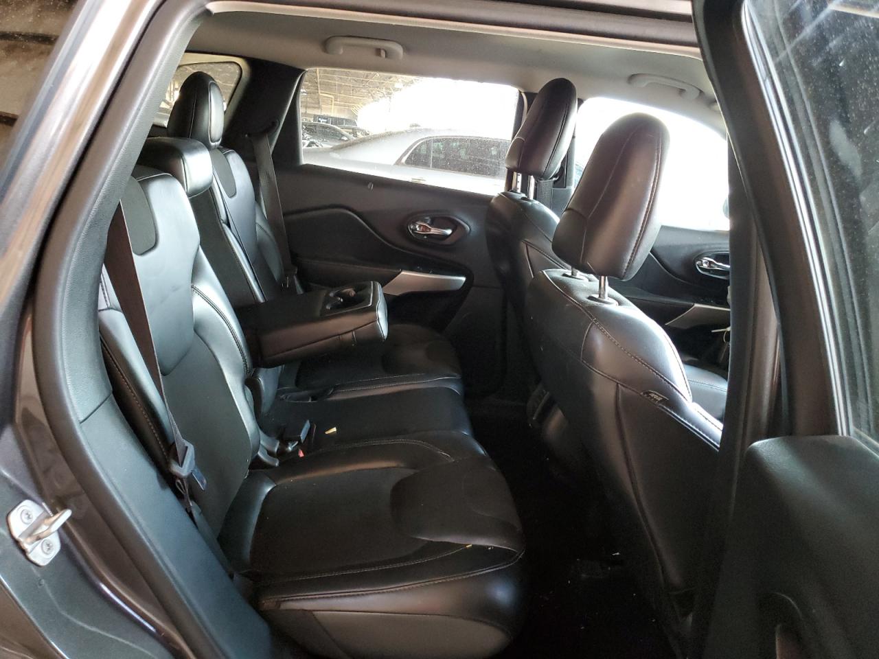 2018 Jeep Cherokee Latitude Plus VIN: 1C4PJLLB4JD568904 Lot: 89738695