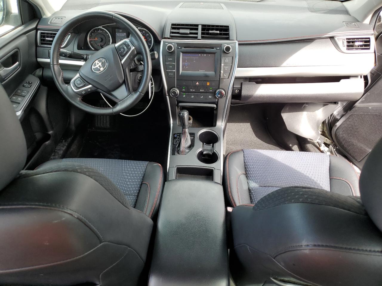 2015 Toyota Camry Le VIN: 4T1BF1FK1FU898319 Lot: 84946925