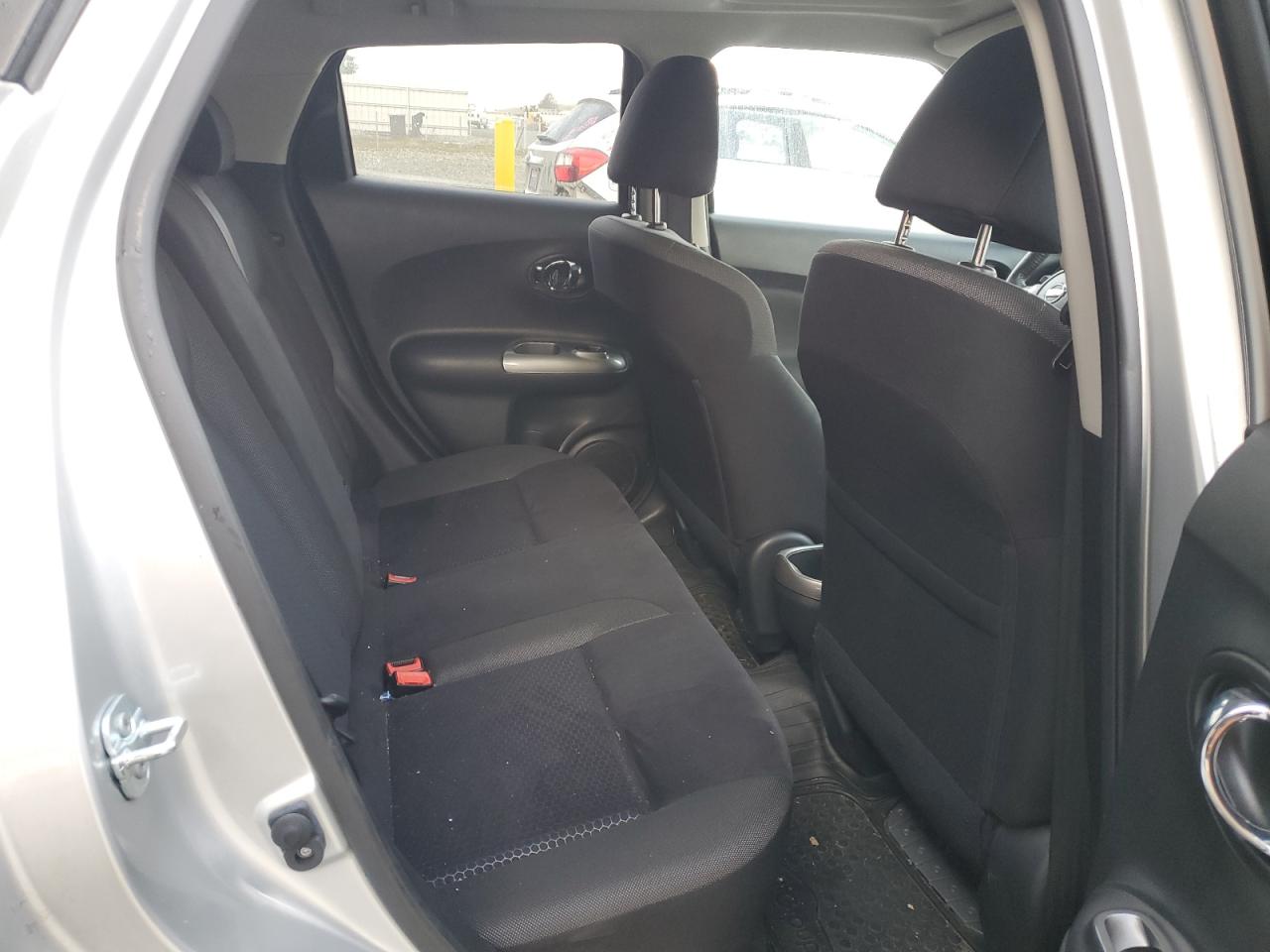 2016 Nissan Juke S VIN: JN8AF5MR8GT604899 Lot: 82662835