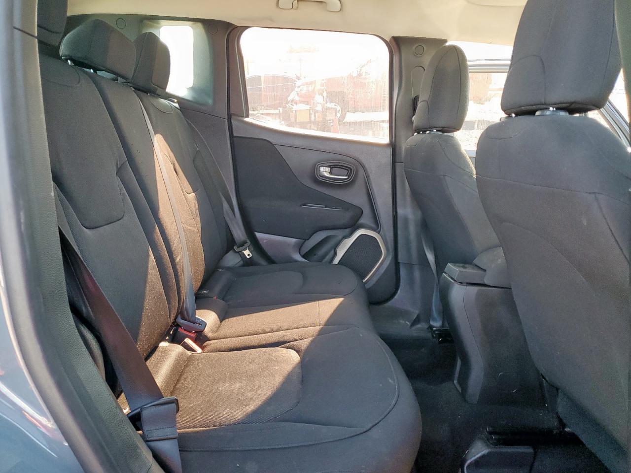 2017 Jeep Renegade Sport VIN: ZACCJAAB7HPG17336 Lot: 81345455