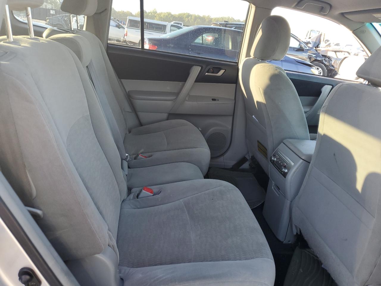 2011 Toyota Highlander Hybrid VIN: JTEBC3EH0B2002625 Lot: 84303285