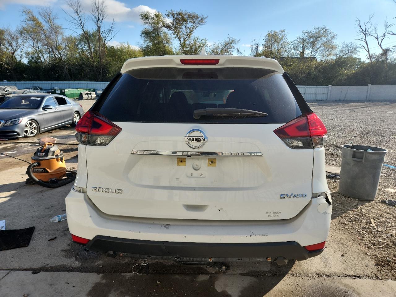 2017 Nissan Rogue S VIN: KNMAT2MV7HP580038 Lot: 80183275