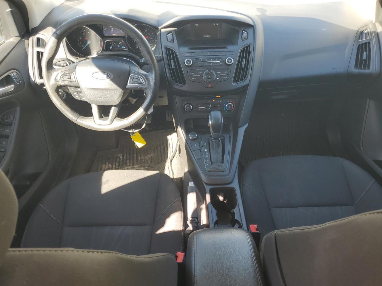 2017 Ford Focus Se VIN: 1FADP3K23HL346895 Lot: 85887635