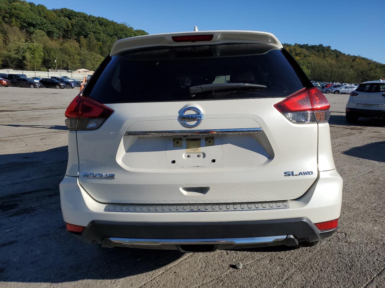 2018 Nissan Rogue S VIN: JN8AT2MV6JW311402 Lot: 82380875