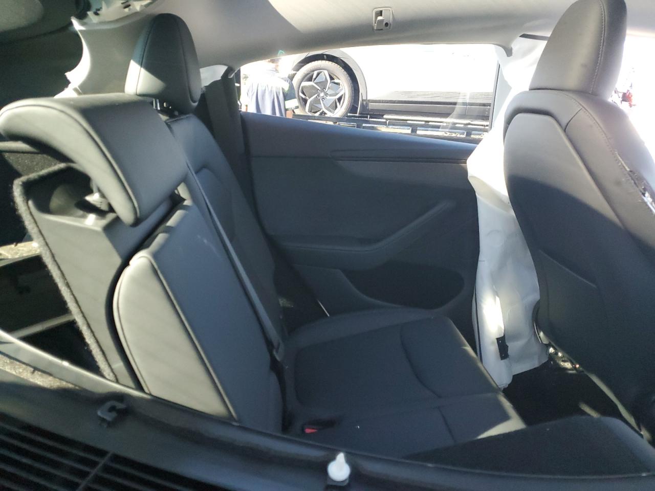 2026 Tesla Model Y VIN: 7SAYGDEE9TF373296 Lot: 85136175