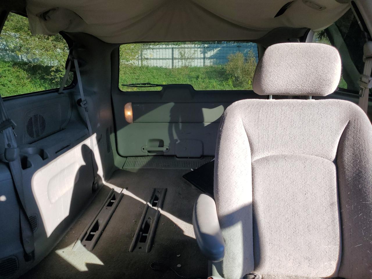 2003 Chrysler Town & Country Lx VIN: 2C4GP443X3R115043 Lot: 85832435