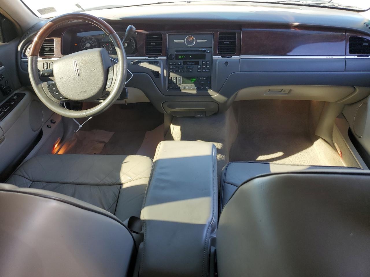 2006 Lincoln Town Car Designer VIN: 1LNHM83V26Y645316 Lot: 85861095